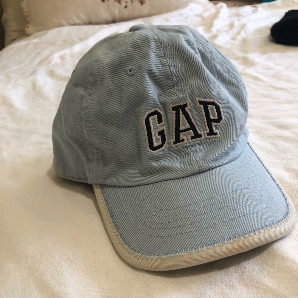 🔴Gap sky blue and white and dark blue logo boys hat size small - Picture 2 of 10